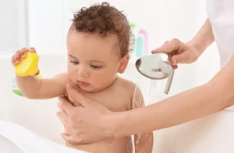 How Can You Bathe Your Baby Without Getting Wet?