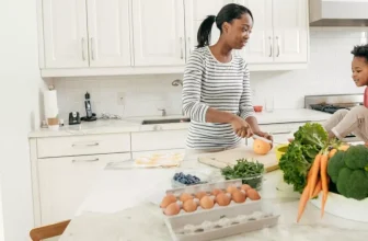 What Are the Best Nutrients for New Moms?