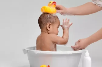 Safe and Comfortable Baby Bathing Techniques